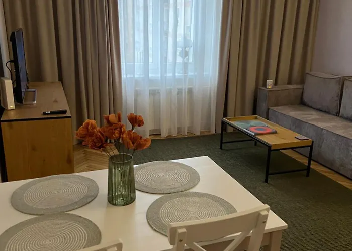 Zielona Ochota شقة وارسو